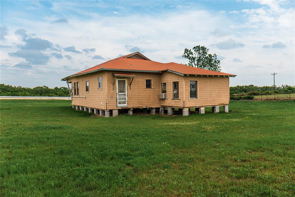 183 Rising Star Tx 76471 Rising Star, TX 76471 - Photo 4 of 19 a view of a house with a yard