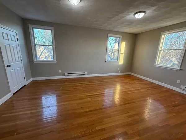 $3,600 | 630 Metropolitan Avenue, Unit 3, Boston, MA 02136