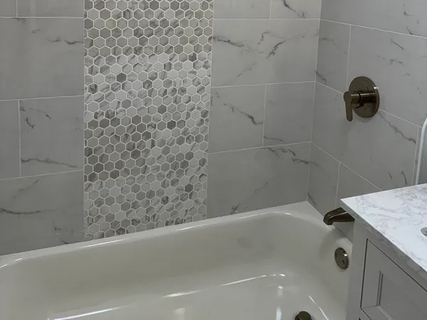 $3,600 | 630 Metropolitan Avenue, Unit 3, Boston, MA 02136