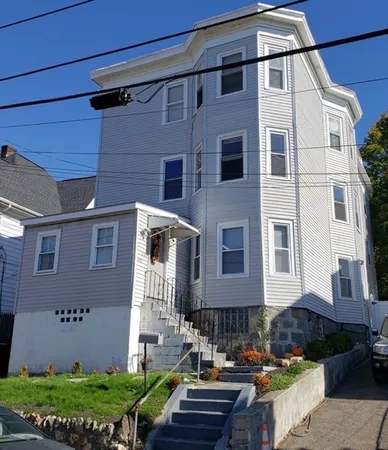 $3,600 | 630 Metropolitan Avenue, Unit 3, Boston, MA 02136