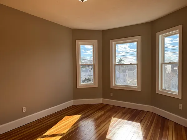 $3,600 | 630 Metropolitan Avenue, Unit 3, Boston, MA 02136