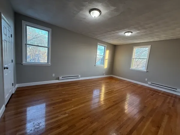 $3,600 | 630 Metropolitan Avenue, Unit 3, Boston, MA 02136