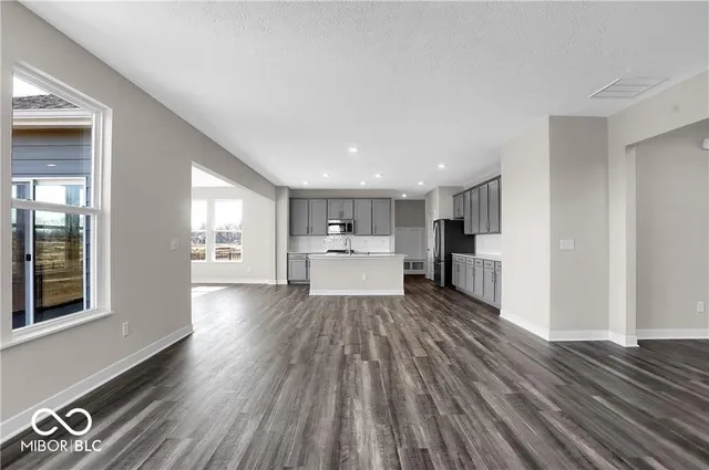 $2,700 | 17364 Americana Crossing, Noblesville, IN 46060