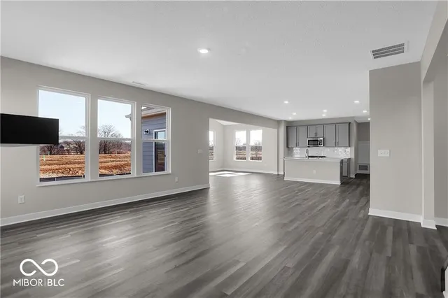 $2,700 | 17364 Americana Crossing, Noblesville, IN 46060