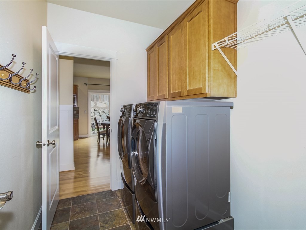 21915 40th Avenue Southeast Bothell, WA 98021 - Photo 14 of 25
