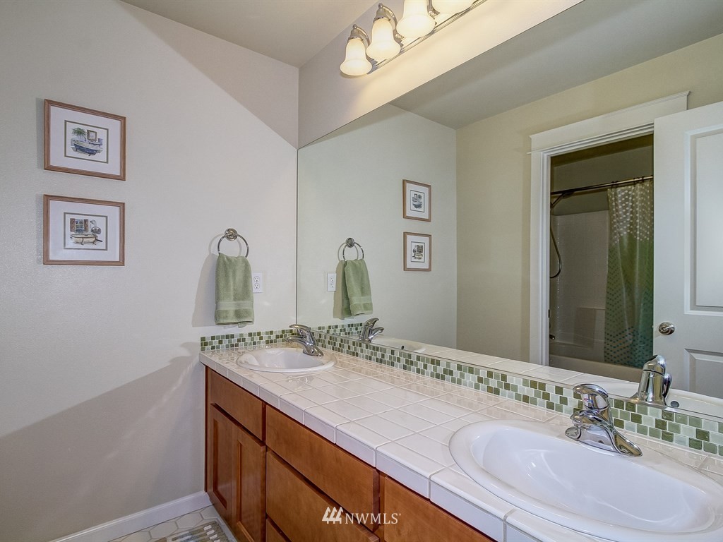 21915 40th Avenue Southeast Bothell, WA 98021 - Photo 21 of 25