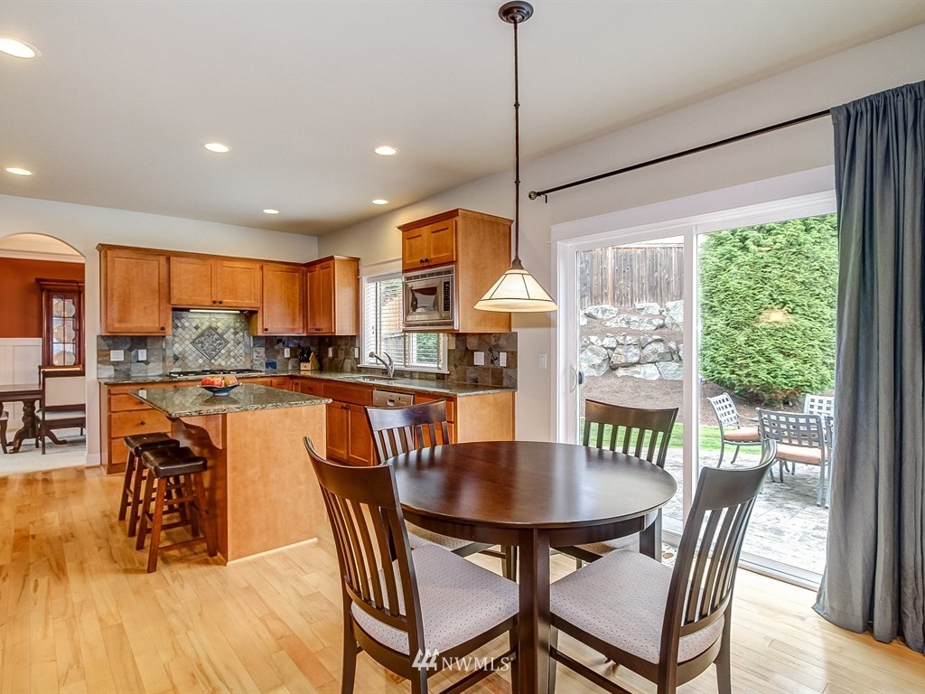 21915 40th Avenue Southeast Bothell, WA 98021 - Photo 10 of 25