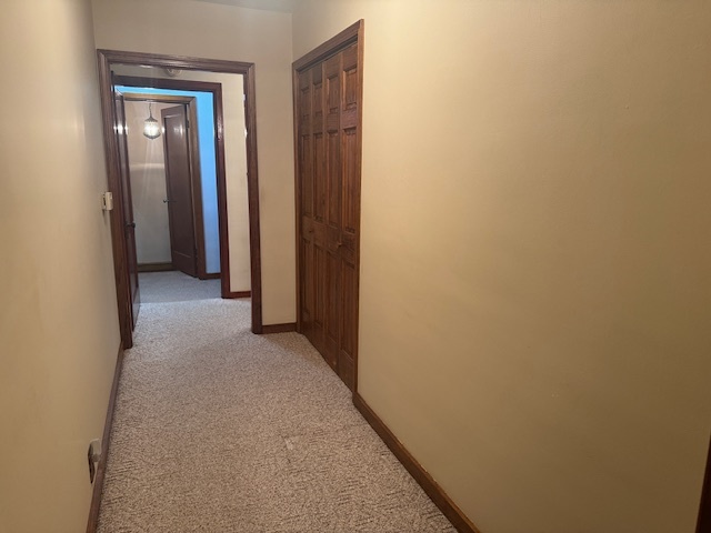 307 North Linden Street Clinton, IL 61727 - Photo 38 of 50 a view of hallway with closet
