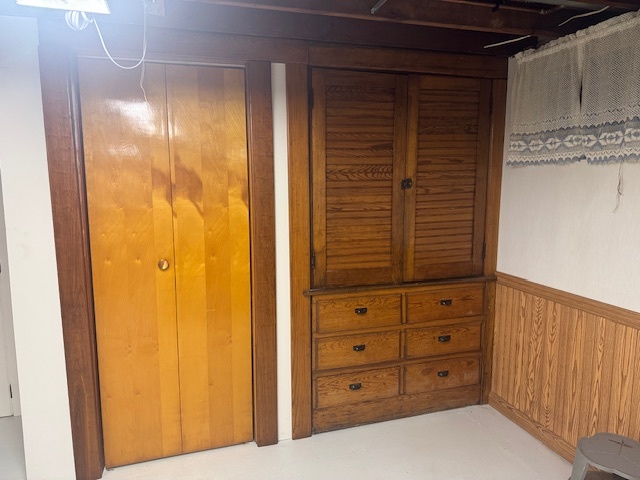 307 North Linden Street Clinton, IL 61727 - Photo 44 of 50 a view of walk in closet