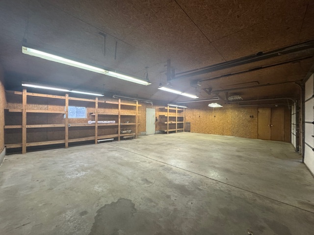 307 North Linden Street Clinton, IL 61727 - Photo 5 of 50 a view of a room with an empty space