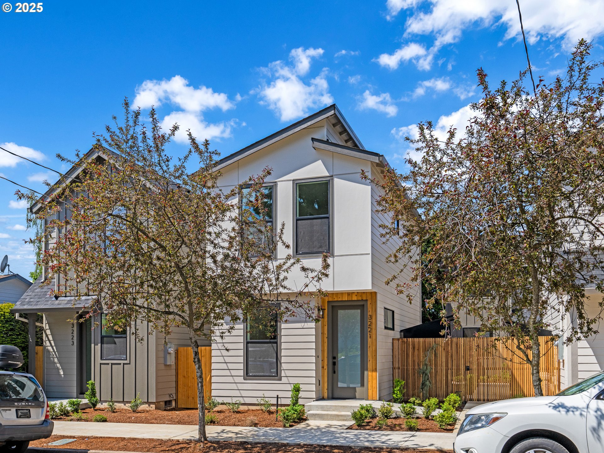 3221 Southeast 28th Avenue Portland, OR 97202 - Photo 1 of 14