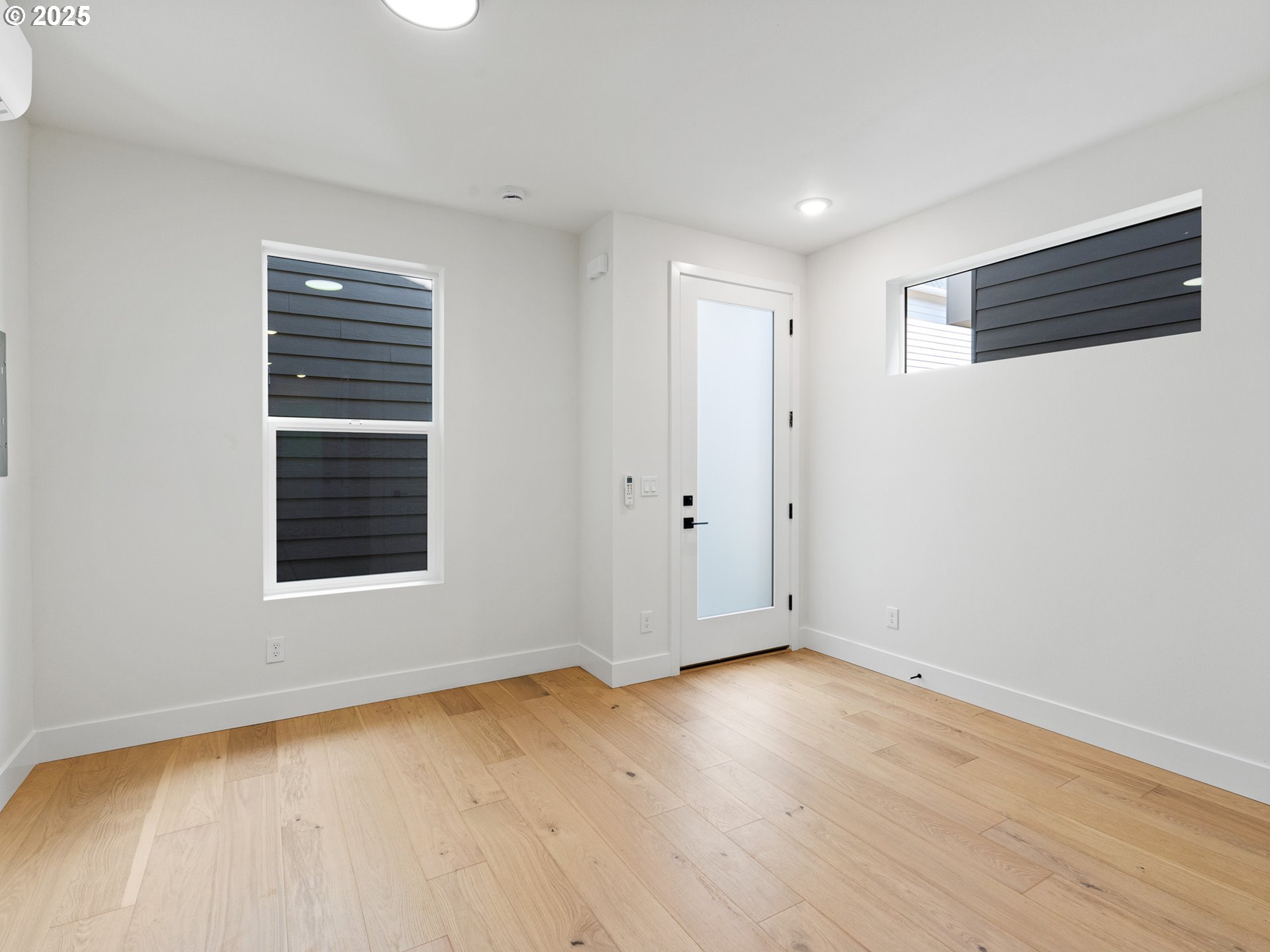 3221 Southeast 28th Avenue Portland, OR 97202 - Photo 2 of 14