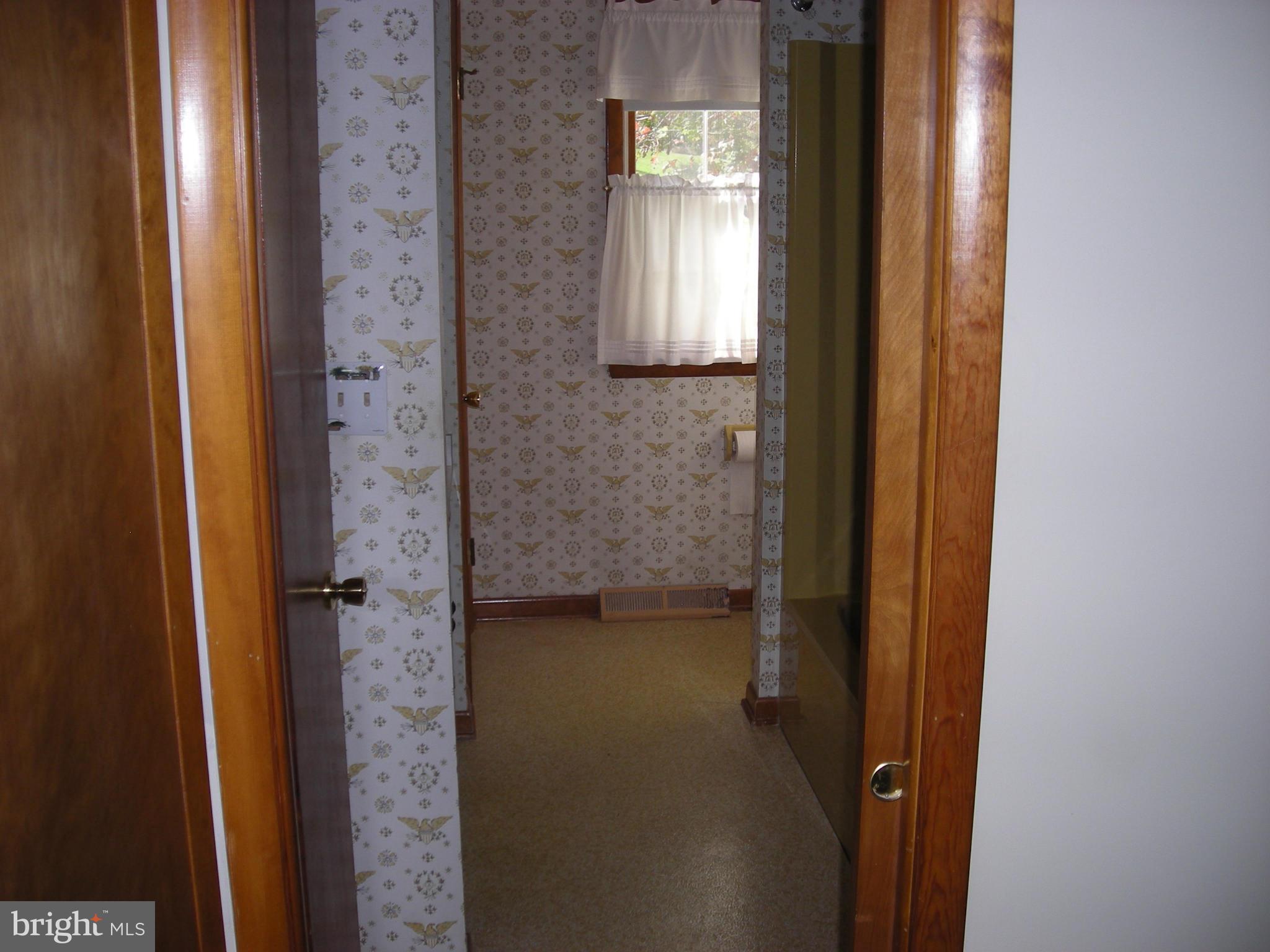 11944 Green Valley Road Union Bridge, MD 21791 - Photo 17 of 21 Bath (Master)