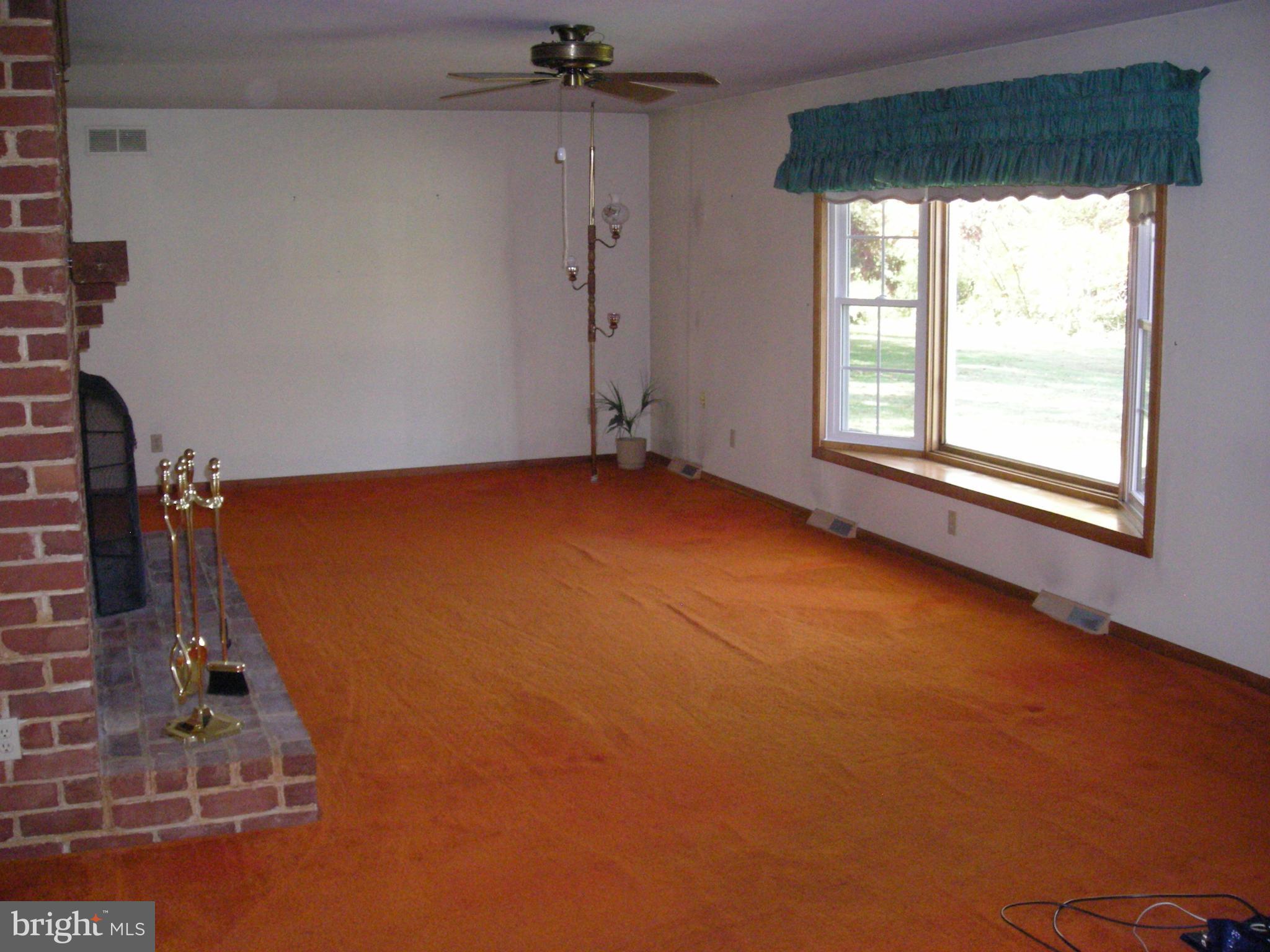 11944 Green Valley Road Union Bridge, MD 21791 - Photo 10 of 21 Living Room