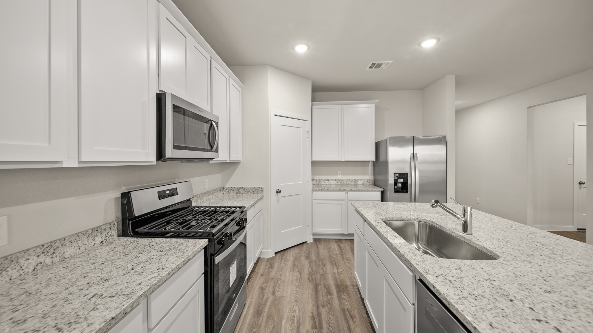 9728 Caney Bend Road Conroe, TX 77303 - Photo 5 of 23 representative photo