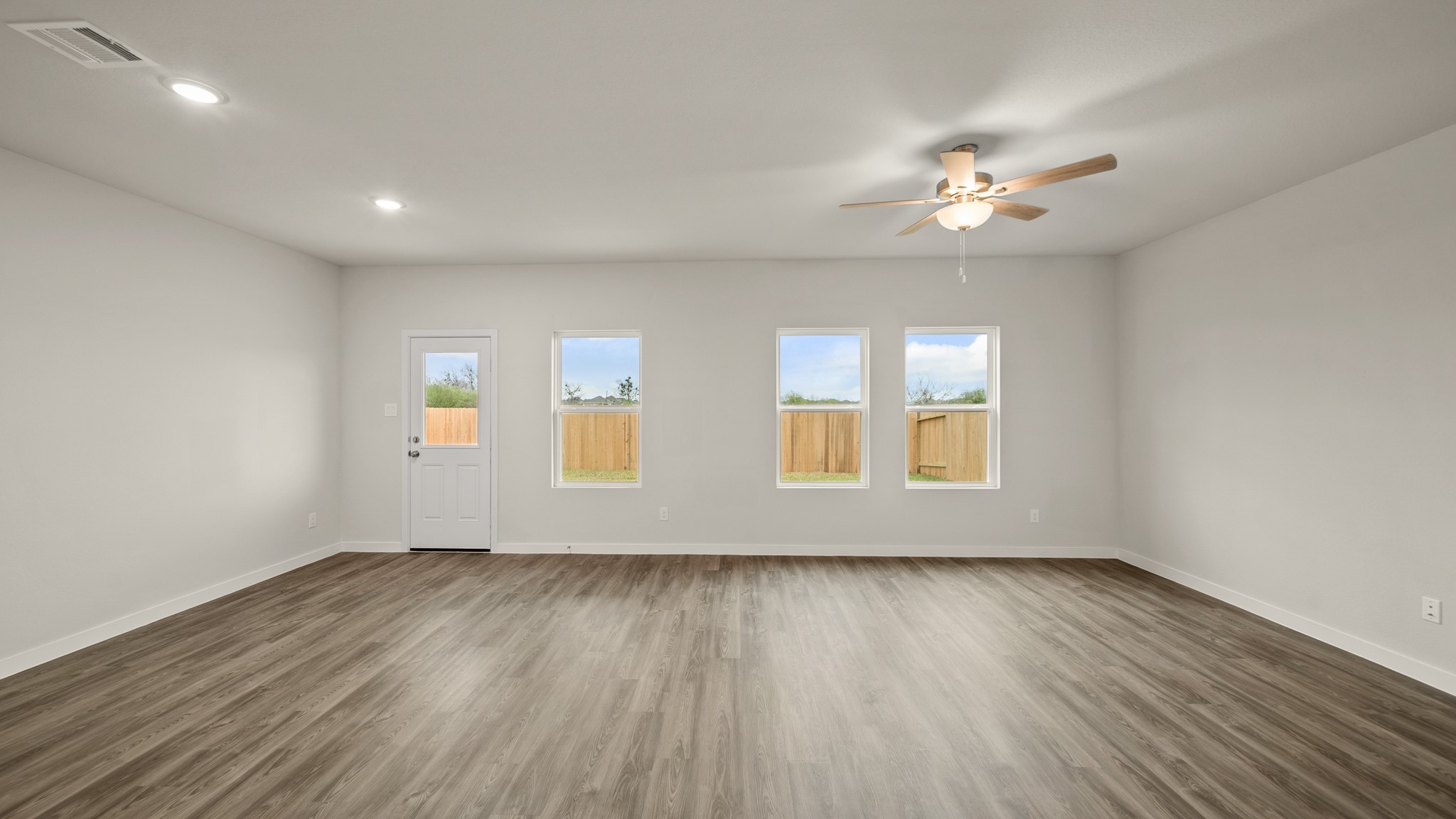 9728 Caney Bend Road Conroe, TX 77303 - Photo 7 of 23 representative photo