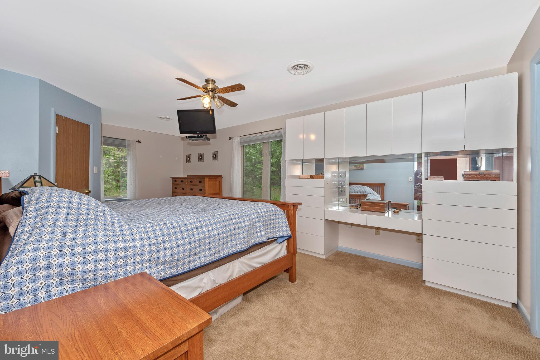12828 Jesse Smith Road Mount Airy, MD 21771 - Photo 18 of 46 Spacious master suite