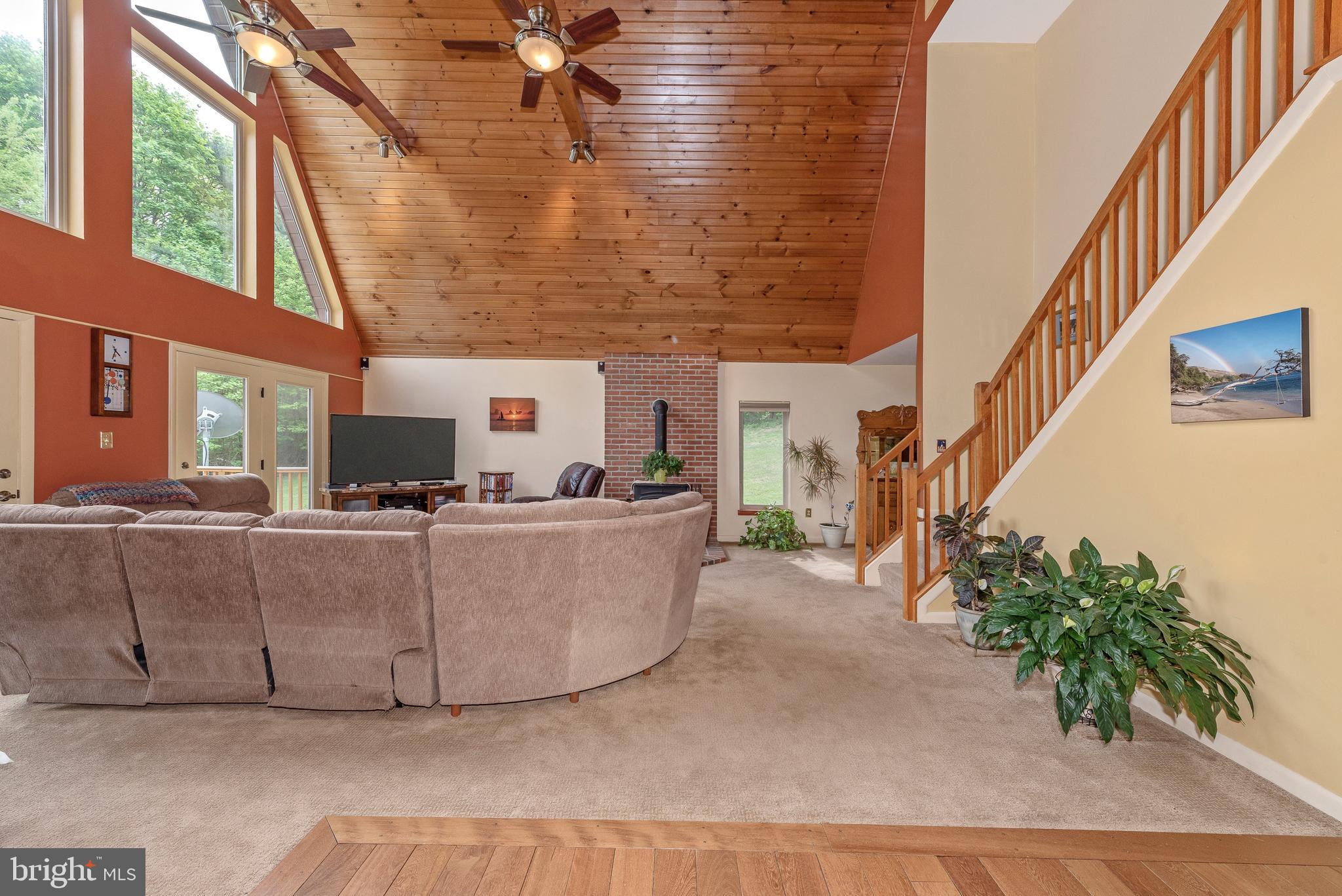 12828 Jesse Smith Road Mount Airy, MD 21771 - Photo 4 of 46 Beautiful cathedral ceilings