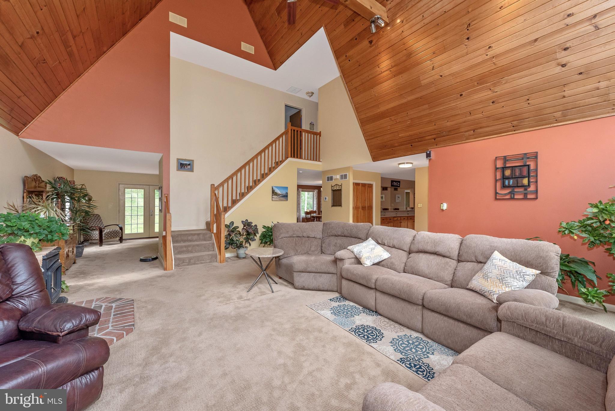 12828 Jesse Smith Road Mount Airy, MD 21771 - Photo 7 of 46 Spacious family room