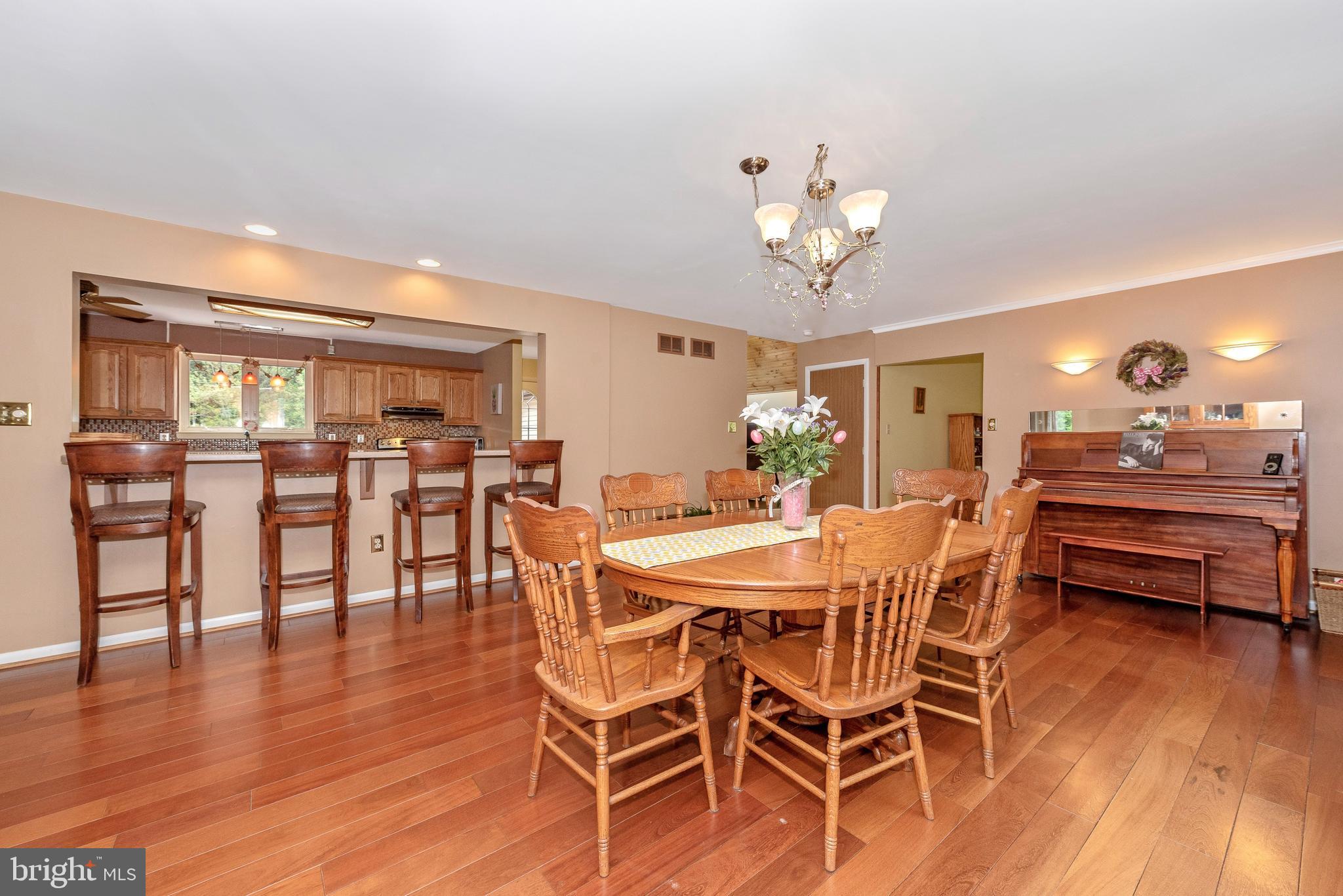 12828 Jesse Smith Road Mount Airy, MD 21771 - Photo 9 of 46 Gleaming hardwood floors