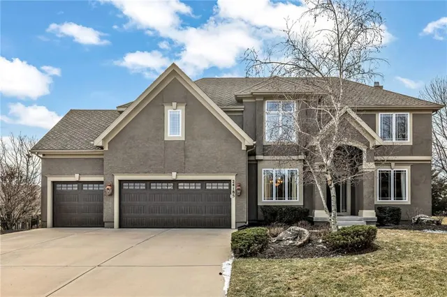 $650,000 | 24185 West 112th Place, Olathe, KS 66061