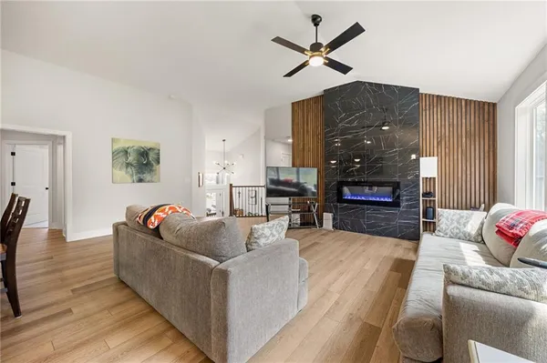 $549,500 | 16795 Northwest 124th Street, Platte City, MO 64079