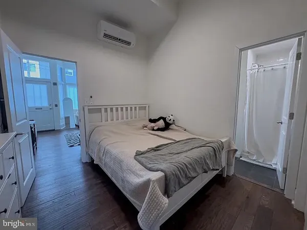 $1,800 | 1832-34 Callowhill Street, Unit G, Philadelphia, PA 19130