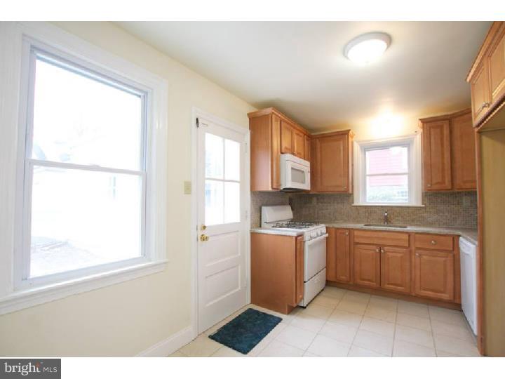 39 South Britton Road Springfield, PA 19064 - Photo 11 of 24 Kitchen