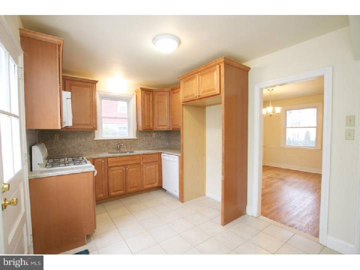39 South Britton Road Springfield, PA 19064 - Photo 10 of 24 Kitchen