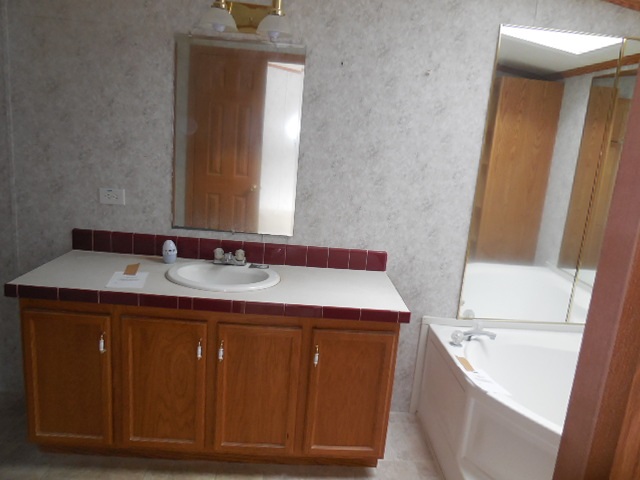 22 Thomas Street Barre, VT 05641 - Photo 9 of 10 Gallery Image 9