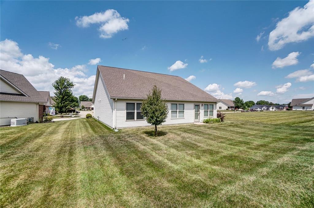284 Hampton Trail Springfield, OH 45502 - Photo 4 of 25 Gallery Image 4
