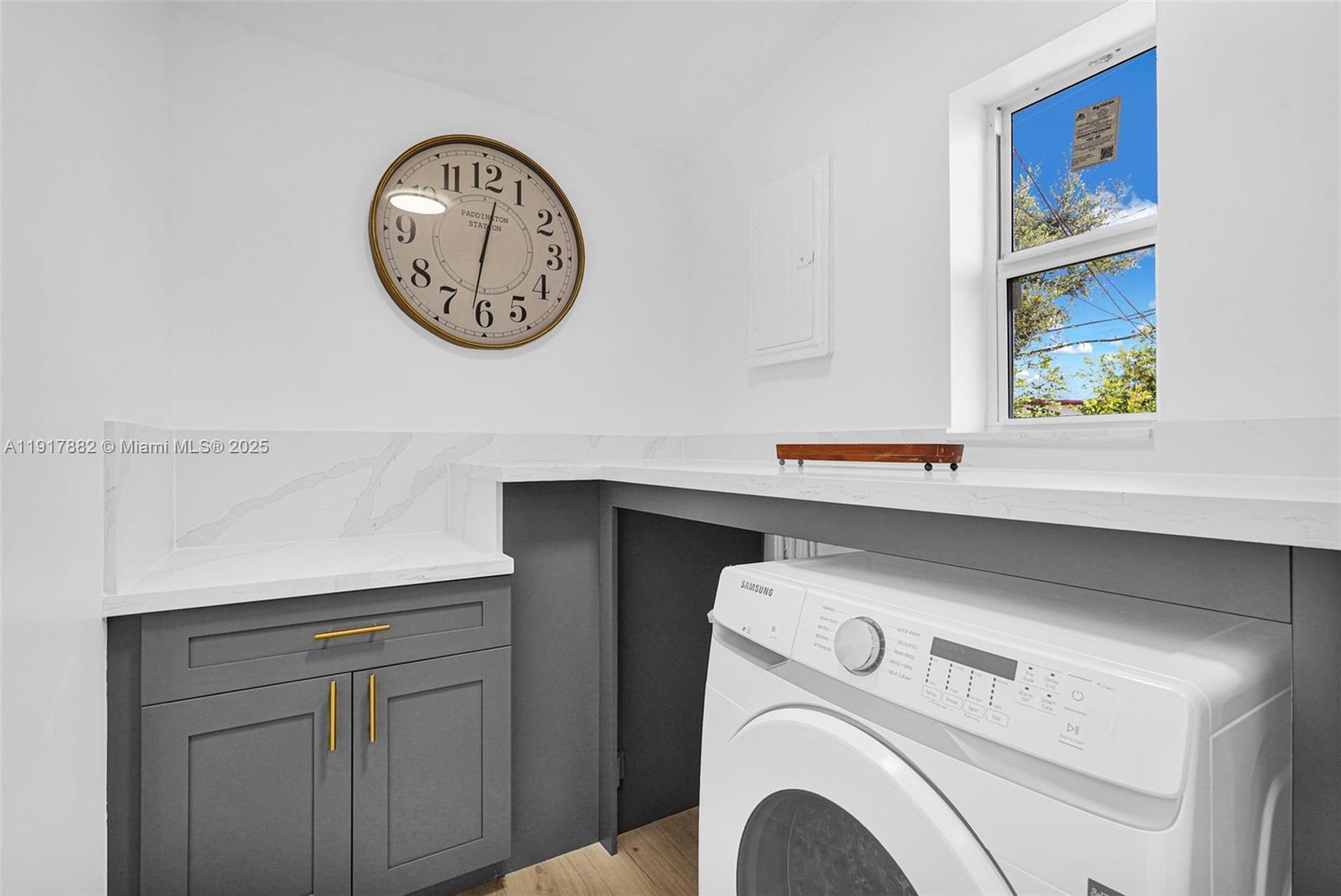 5730 Southwest 54th Terrace Davie, FL 33314 - Photo 15 of 40