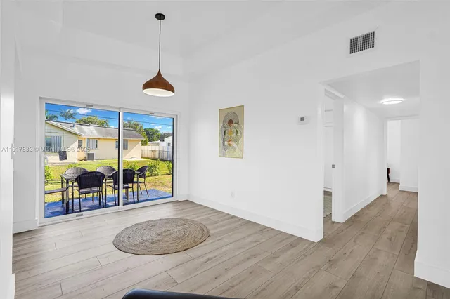 $550,000 | 5730 Southwest 54th Terrace, Davie, FL 33314