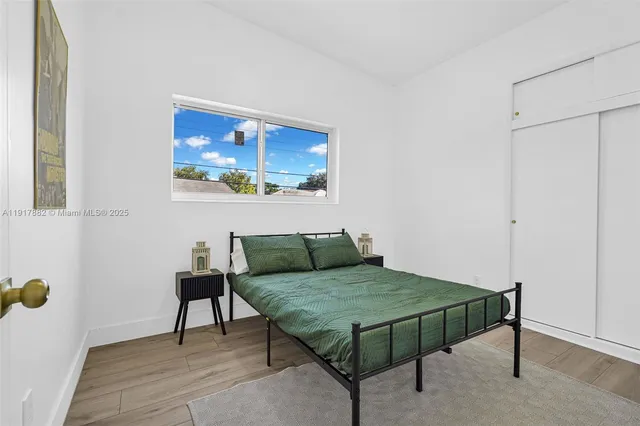 $550,000 | 5730 Southwest 54th Terrace, Davie, FL 33314