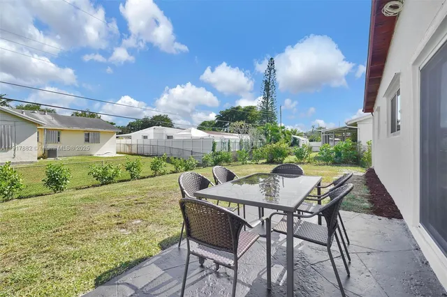 $550,000 | 5730 Southwest 54th Terrace, Davie, FL 33314