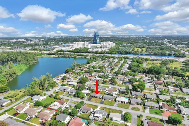 $550,000 | 5730 Southwest 54th Terrace, Davie, FL 33314