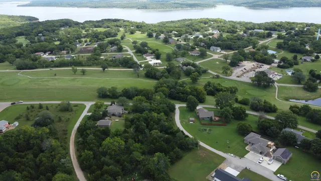 $4,000 | 6428 Ridgeview Drive, Ozawkie, KS 66070