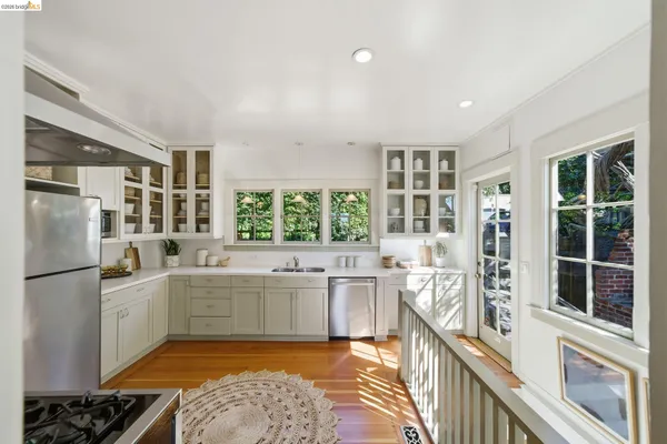 $2,695,000 | 1400 Le Roy Avenue, Berkeley, CA 94708