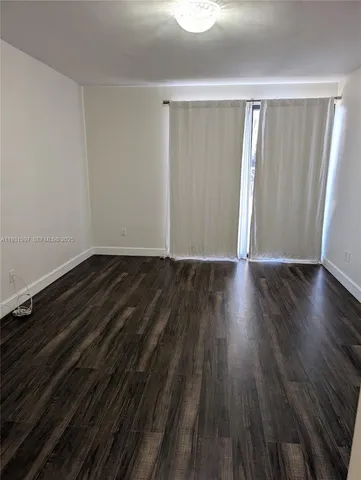 $2,800 | 6061 Collins Avenue, Unit 4E, Miami Beach, FL 33140