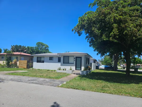 $2,950 | 1401 North 16th Court, Hollywood, FL 33020