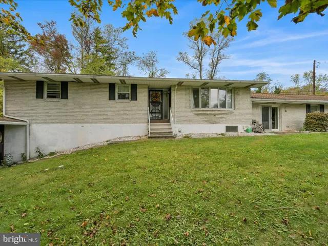 $319,900 | 149 Claremont Avenue, Tamaqua, PA 18252