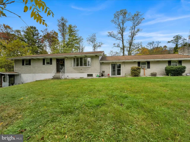 $319,900 | 149 Claremont Avenue, Tamaqua, PA 18252