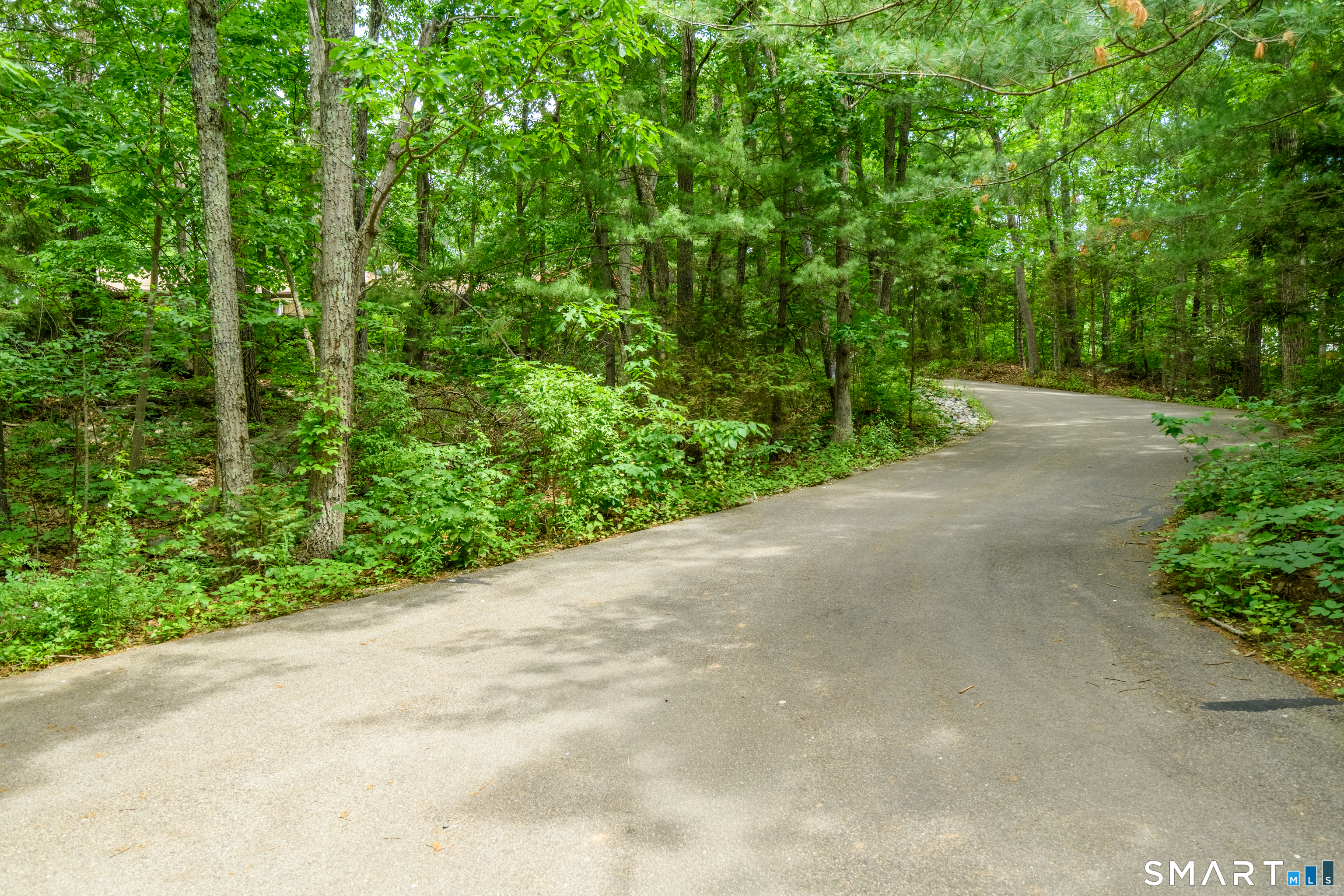 1020 Bartholomew Road Middletown, CT 06457 - Photo 28 of 40