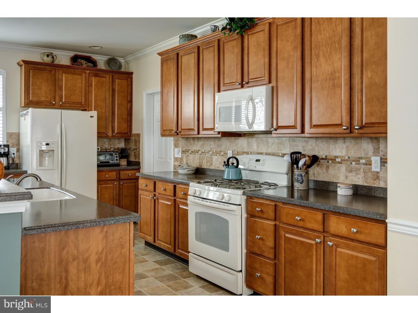 5 Hylton Road Swedesboro, NJ 08085 - Photo 11 of 24 Kitchen