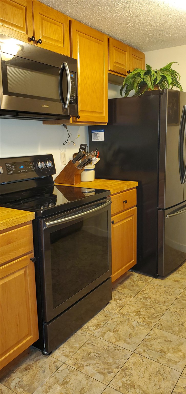 603 Mountains Edge Road Brownsville, VT 05037 - Photo 9 of 24