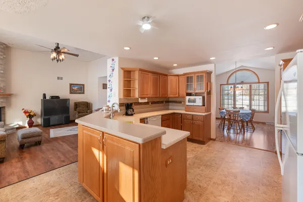 $500,000 | N1841 Shale Avenue, Auburn, WI 53010