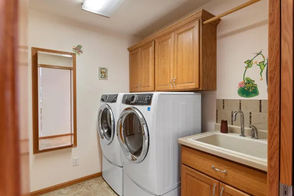 $500,000 | N1841 Shale Avenue, Auburn, WI 53010