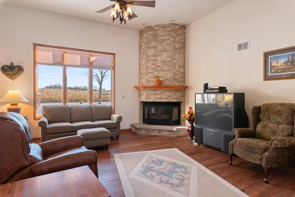 $500,000 | N1841 Shale Avenue, Auburn, WI 53010