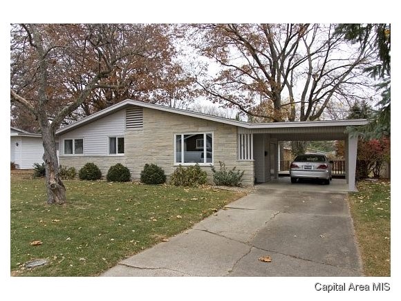 61 Lambert Lane Springfield, IL 62704 - Photo 1 of 19