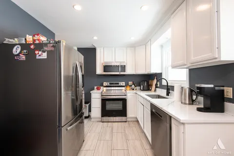 $399,900 | 6N362 Andrene Lane, Itasca, IL 60143